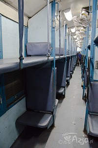Wnu0119trze wagonu Second Class Sleeper (SL)