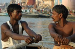 Na łódce na Gangesie w Waranasi