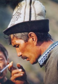 Kirgiz w tradycyjnej czapce