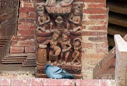 Drewniane płaskorzeźby w Świątyni Jagannath w Kathmandu