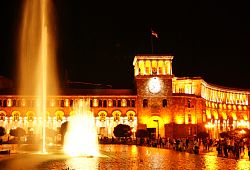 Pałac Gubernatora nocą