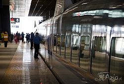 Pociąg szybkiej kolei CRH na stacji Xi'an Bei